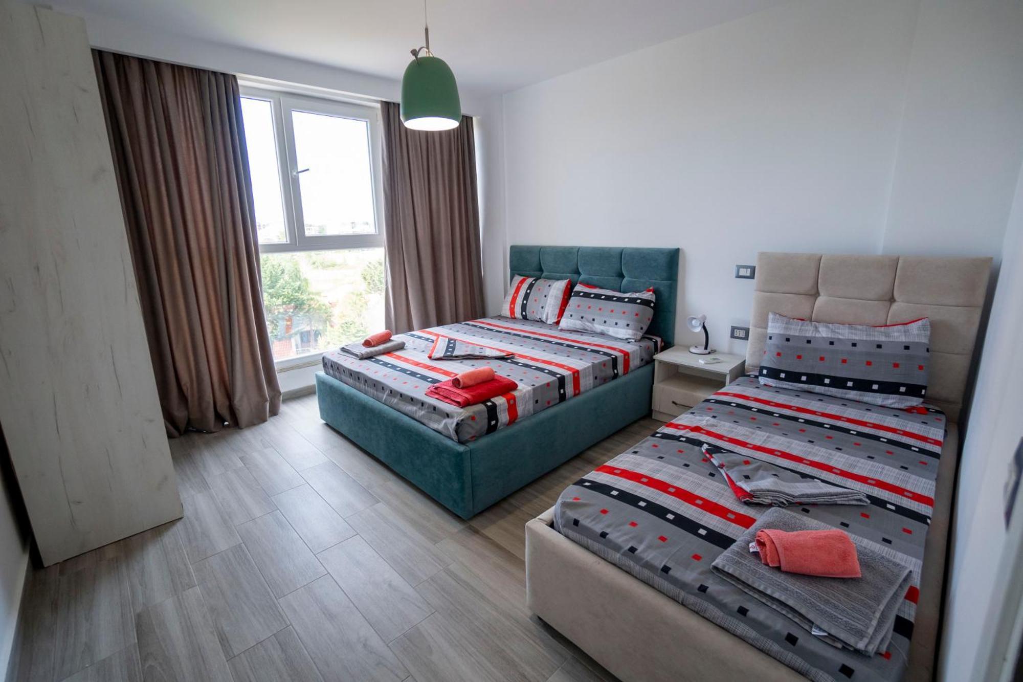 Tuttomondo Apartments Голем Екстериор снимка