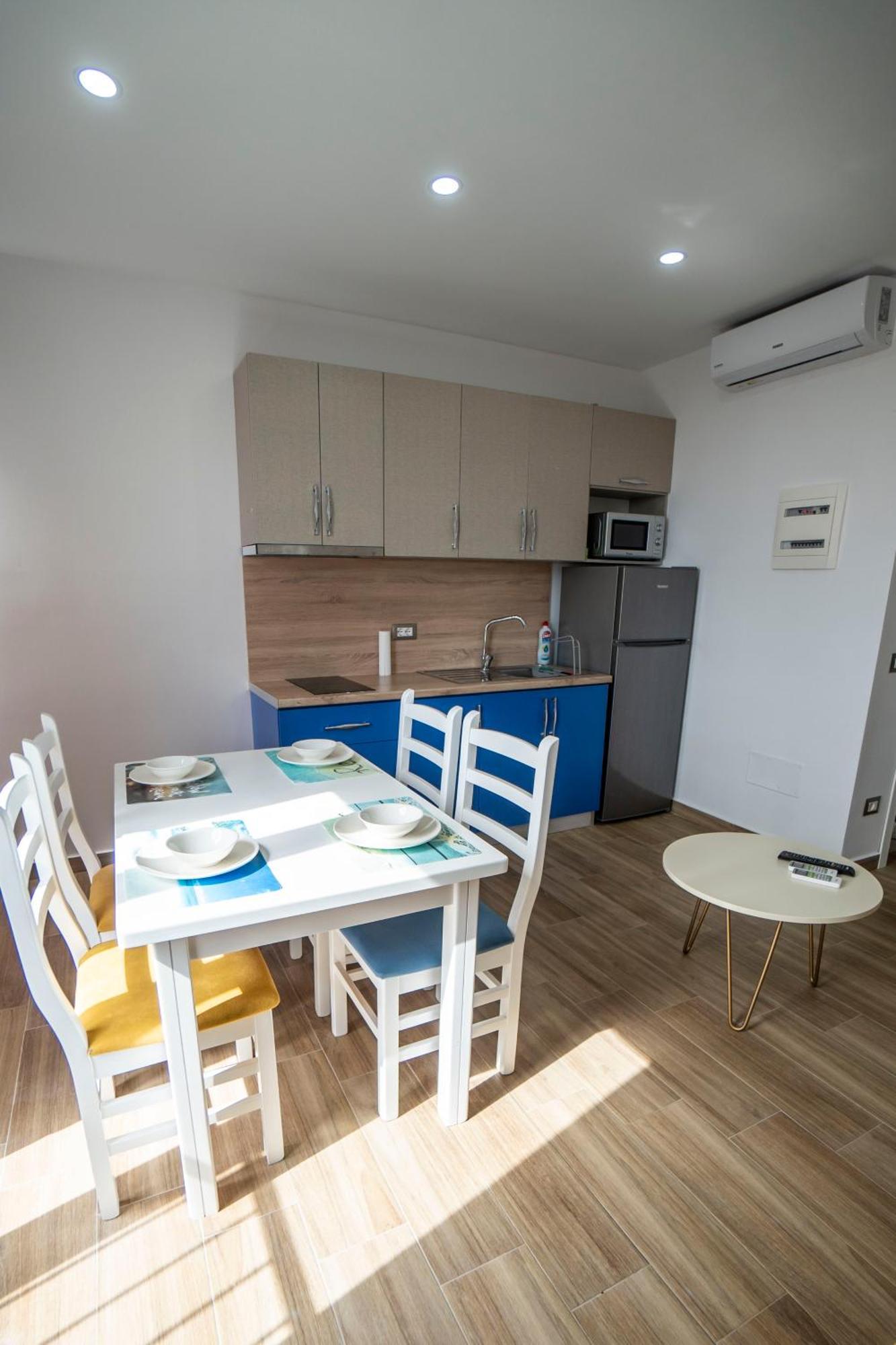 Tuttomondo Apartments Голем Екстериор снимка