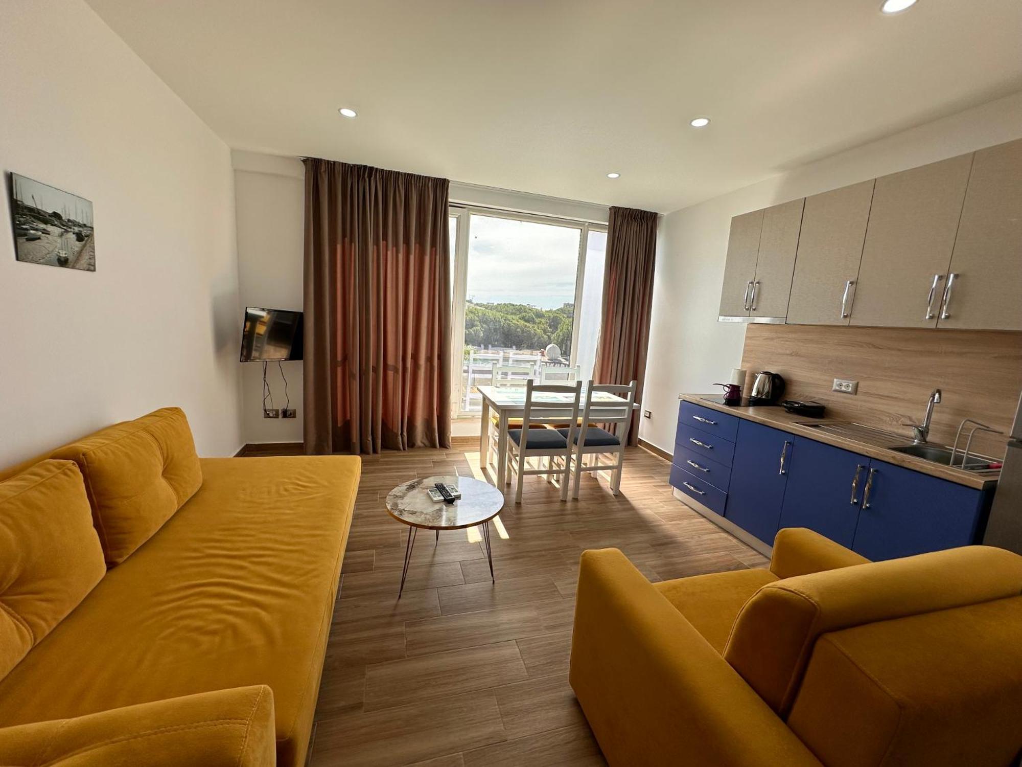 Tuttomondo Apartments Голем Екстериор снимка