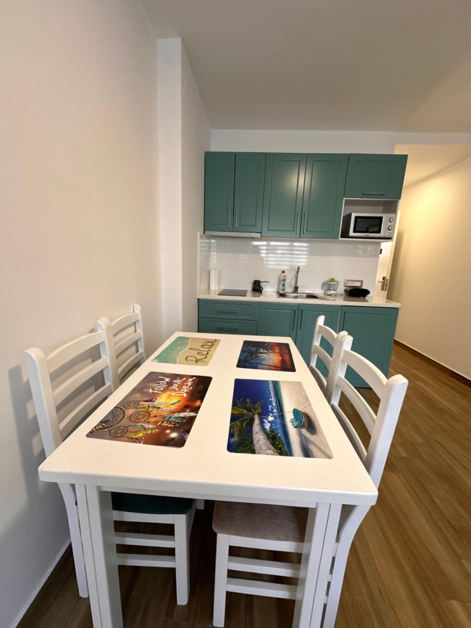 Tuttomondo Apartments Голем Екстериор снимка