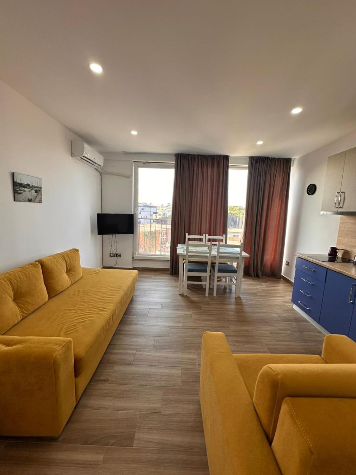 Tuttomondo Apartments Голем Екстериор снимка